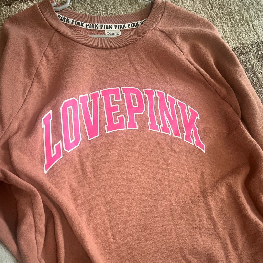 2000s LOVE PINK sweatshirt.